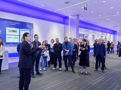 青神縣制造業(yè)“智改數(shù)轉(zhuǎn)”工作推進(jìn)會(huì)召開